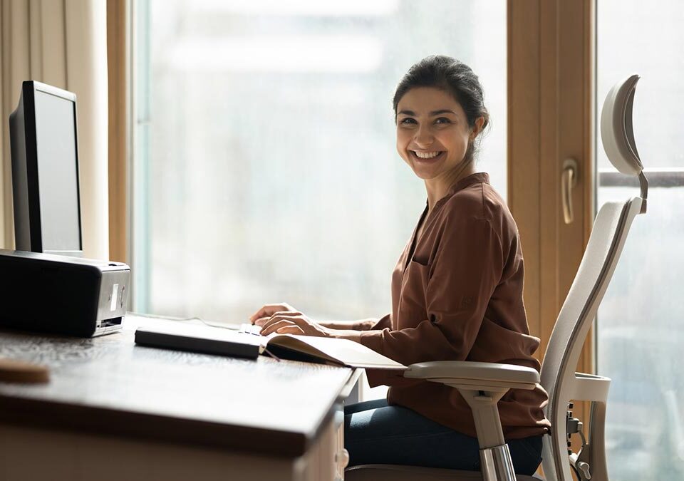 Móveis ergonomicamente adequados ao trabalho